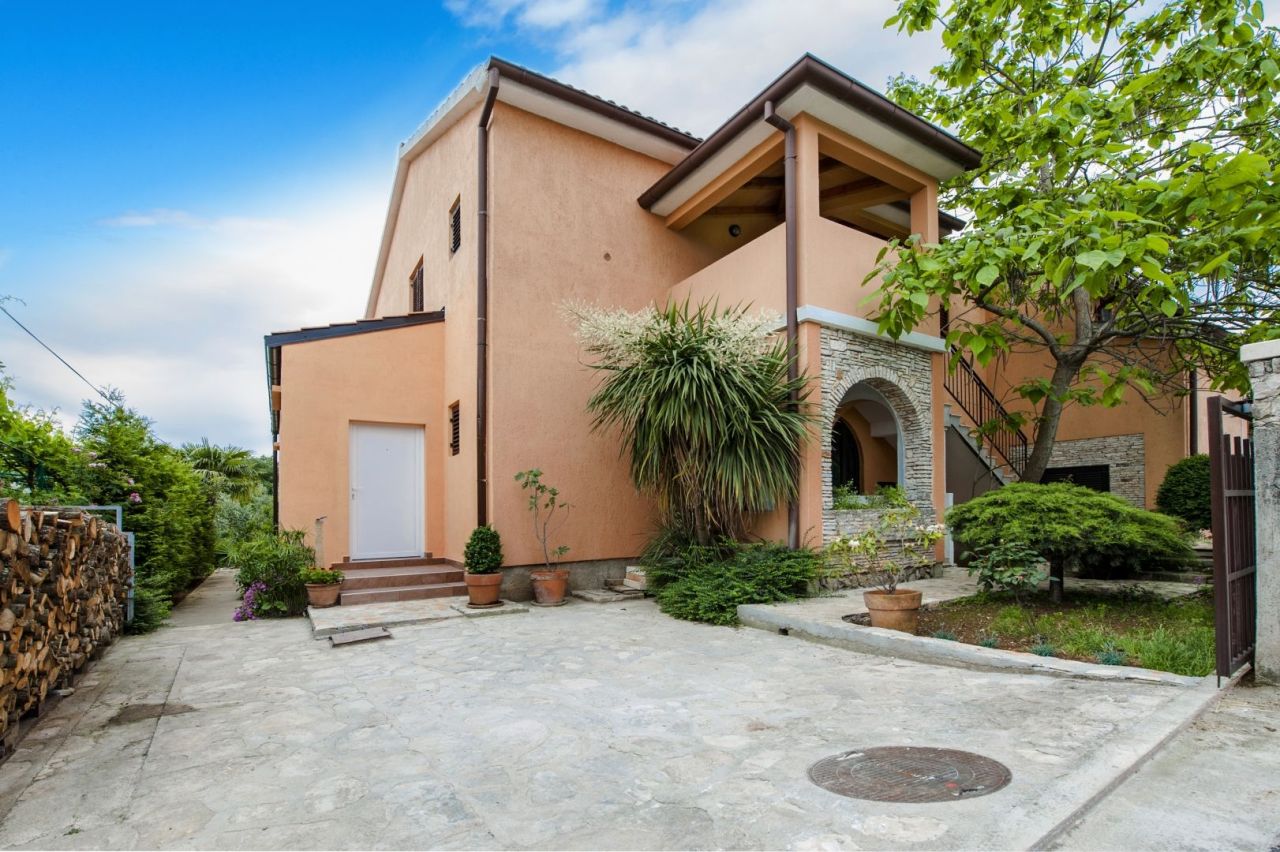 Отель, гостиница в Ровини, Хорватия, 360 м² - фото 5