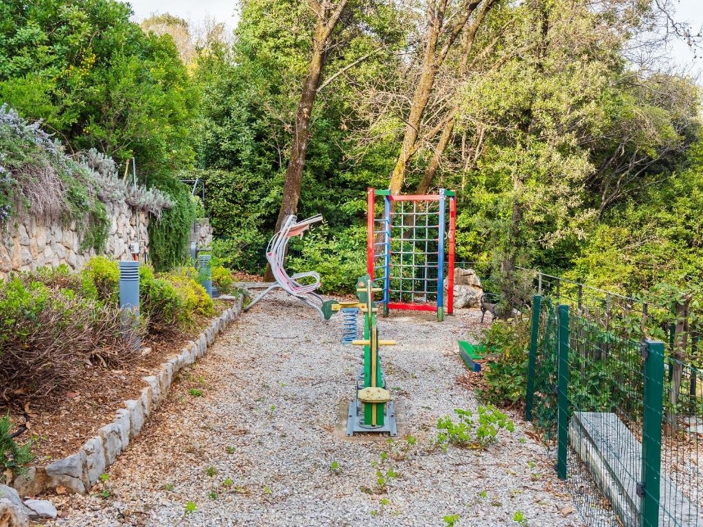 Отель, гостиница Mošćenička Draga, Хорватия, 840 м² - фото 6