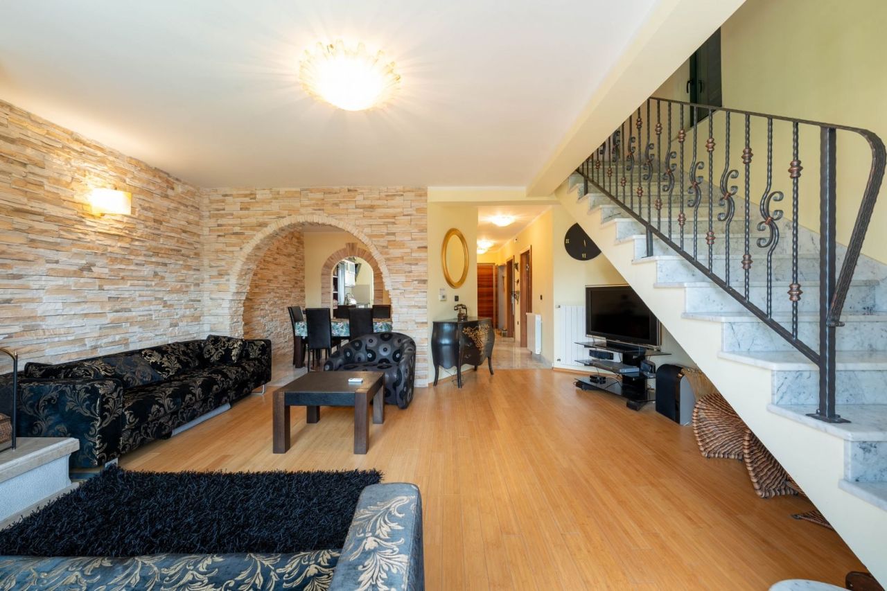 Вилла в Опатии, Хорватия, 261 м² - фото 8