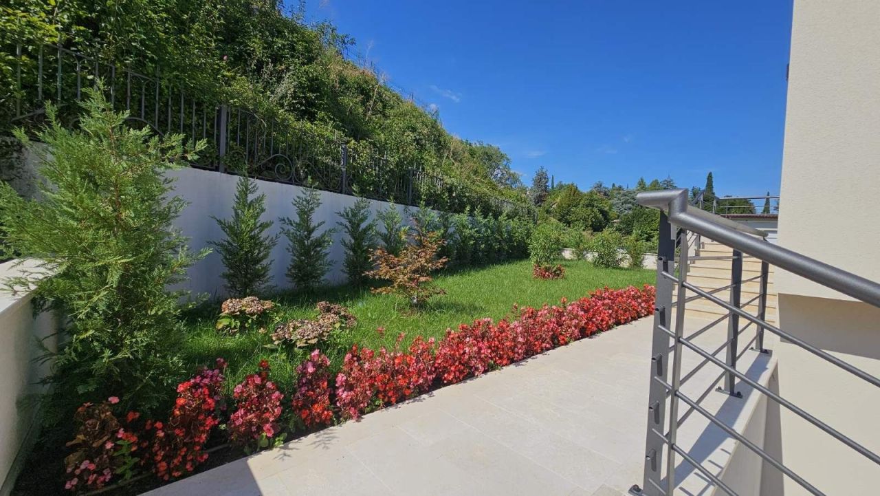 Вилла в Ловране, Хорватия, 298 м² - фото 8