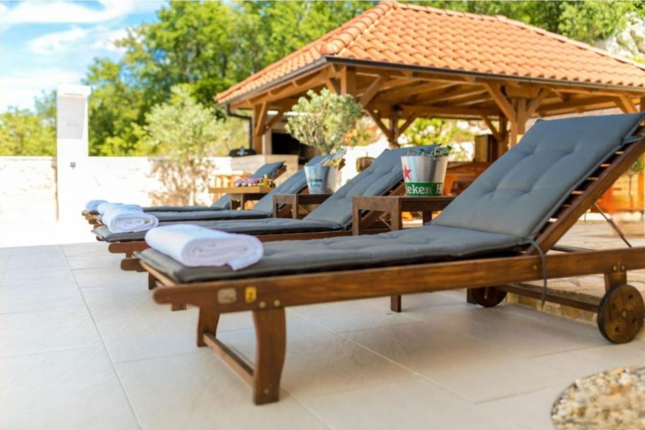 Отель, гостиница Klimno, Хорватия, 365 м² - фото 11