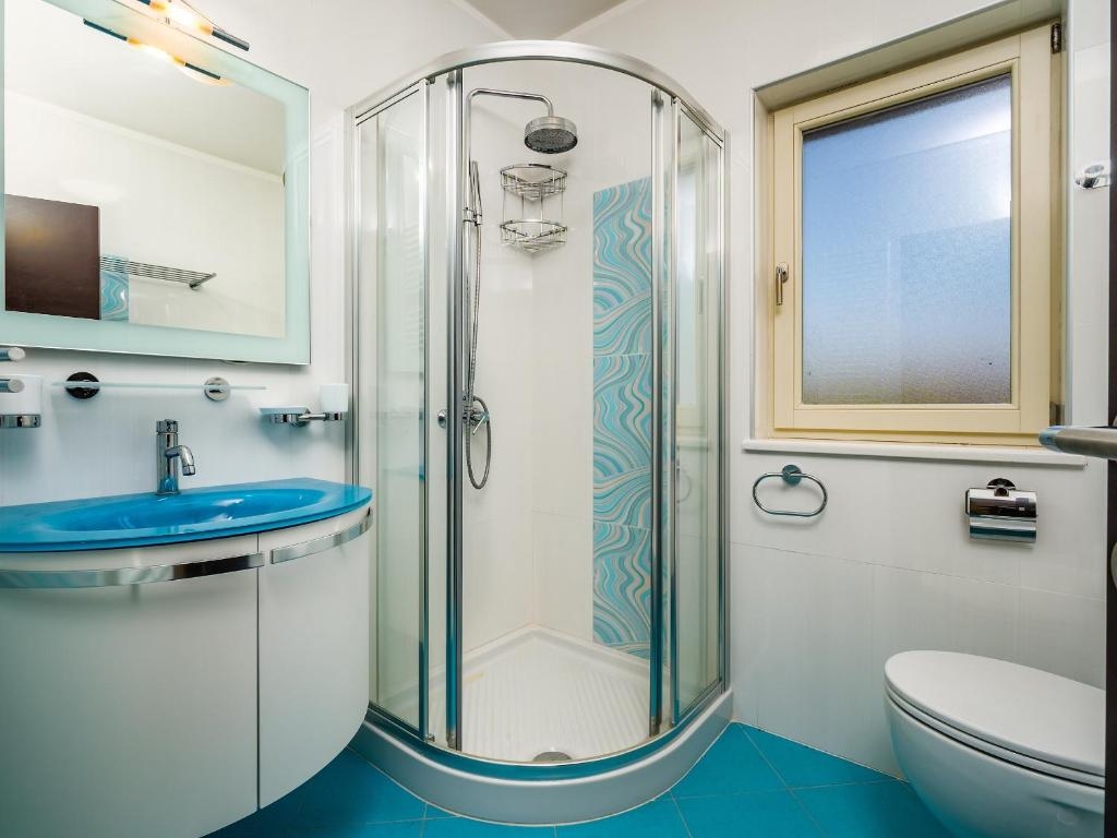 Отель, гостиница Mošćenička Draga, Хорватия, 840 м² - фото 11