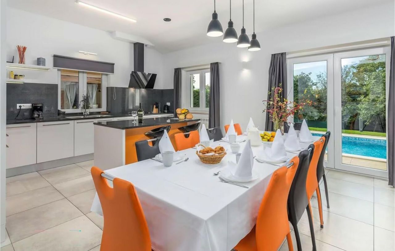 Вилла в Тиняне, Хорватия, 140 м² - фото 12