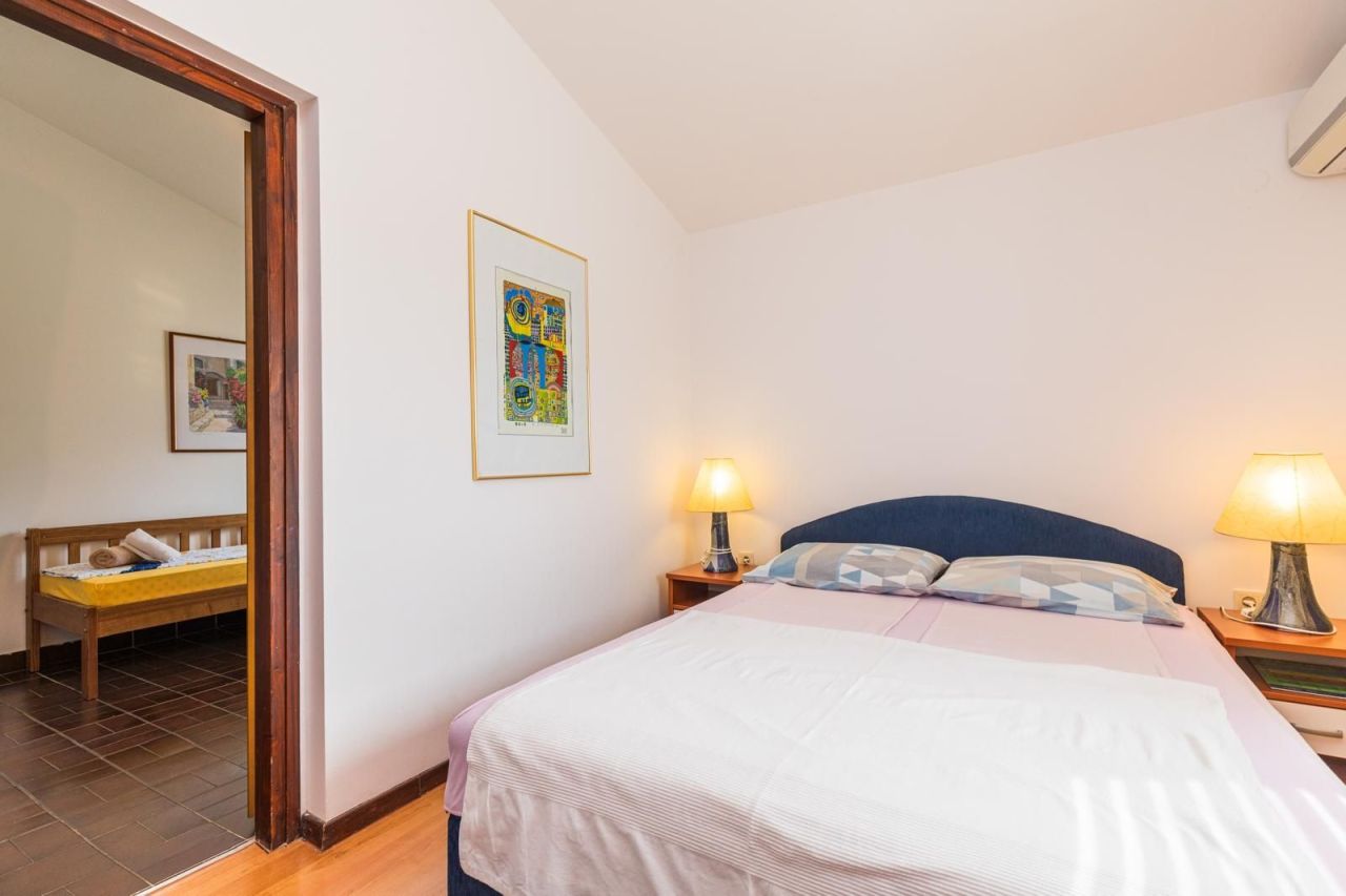 Отель, гостиница Punat, Хорватия, 210 м² - фото 13