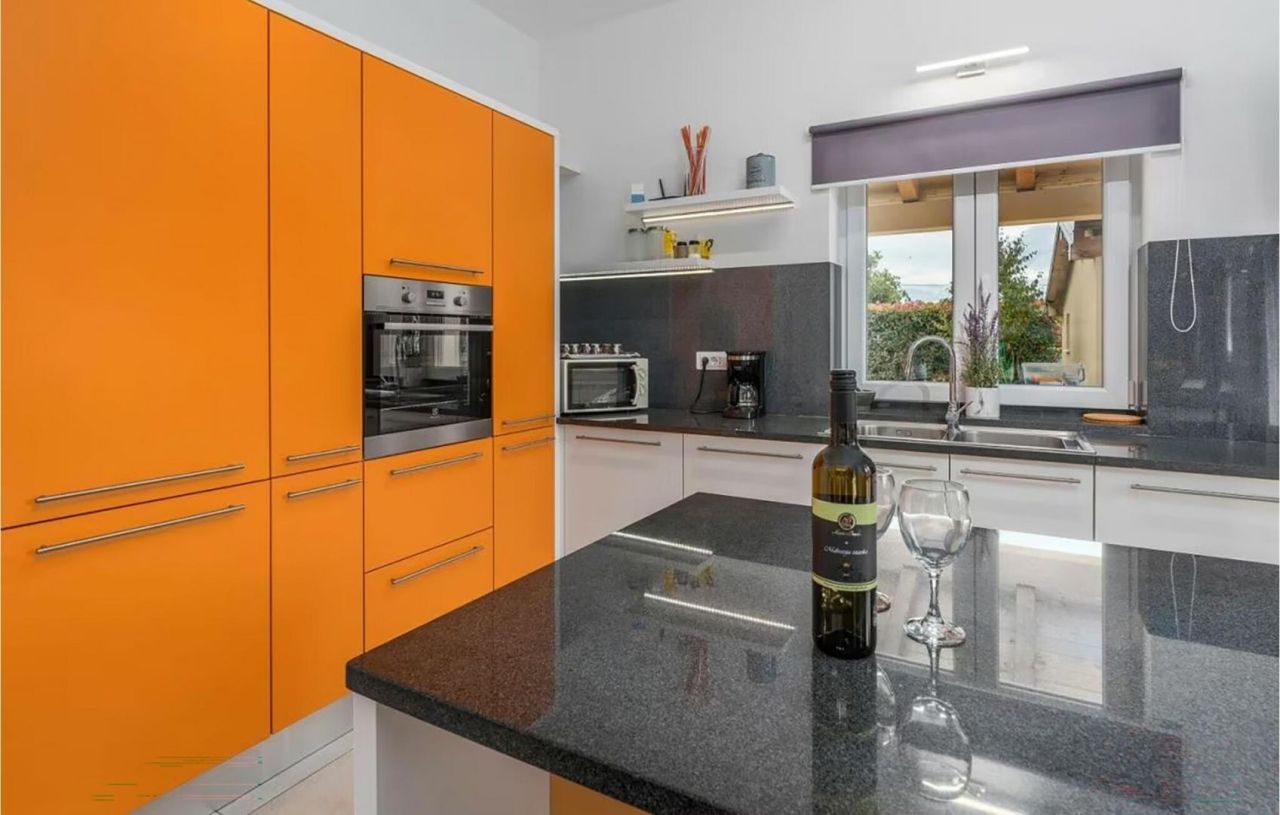 Вилла в Тиняне, Хорватия, 140 м² - фото 14