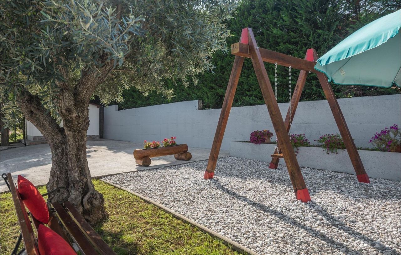 Отель, гостиница в Буйе, Хорватия, 597 м² - фото 15