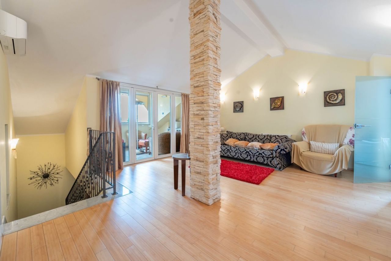 Вилла в Опатии, Хорватия, 261 м² - фото 17