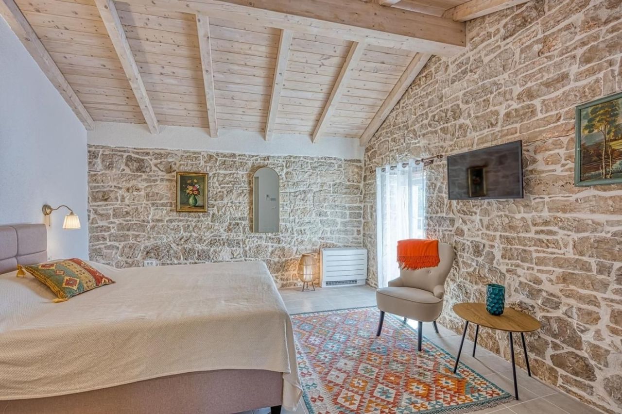 Вилла Sveti Lovreč, Хорватия, 220 м² - фото 17