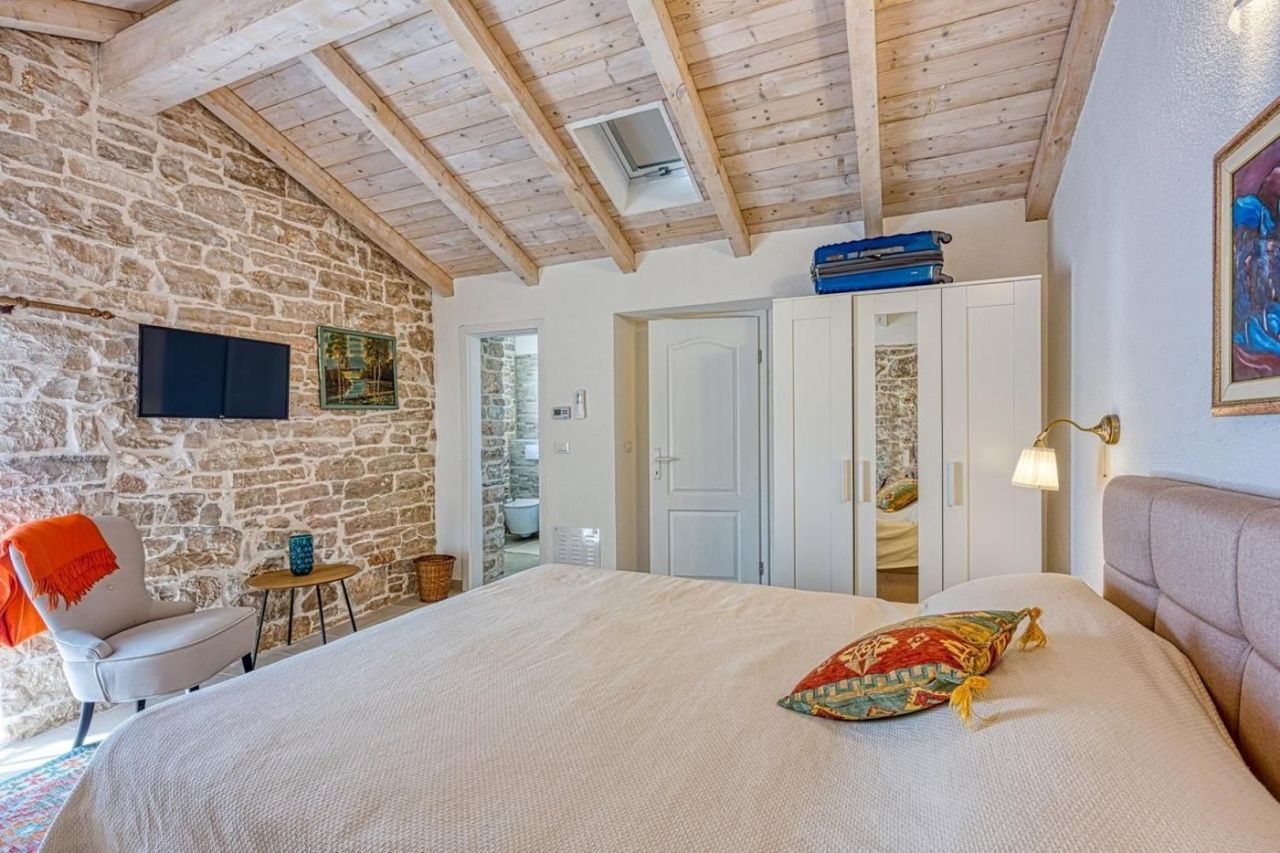 Вилла Sveti Lovreč, Хорватия, 220 м² - фото 19