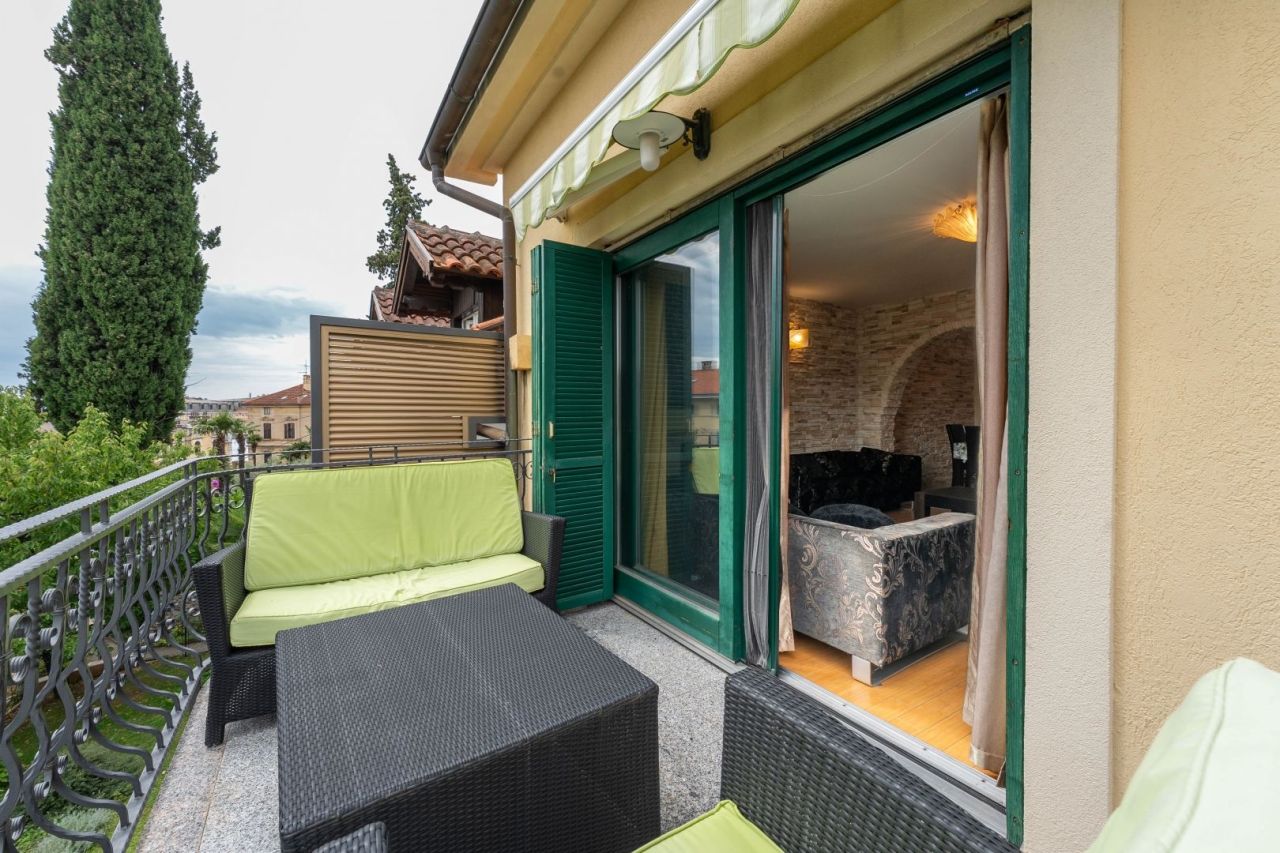 Вилла в Опатии, Хорватия, 261 м² - фото 19