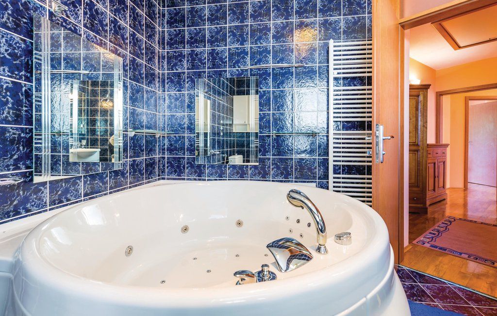 Вилла в Опатии, Хорватия, 489 м² - фото 19