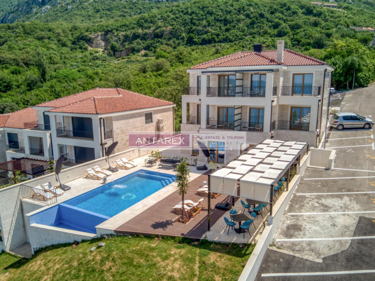 Вилла в Святом Стефане, Черногория, 450 м² - фото 3