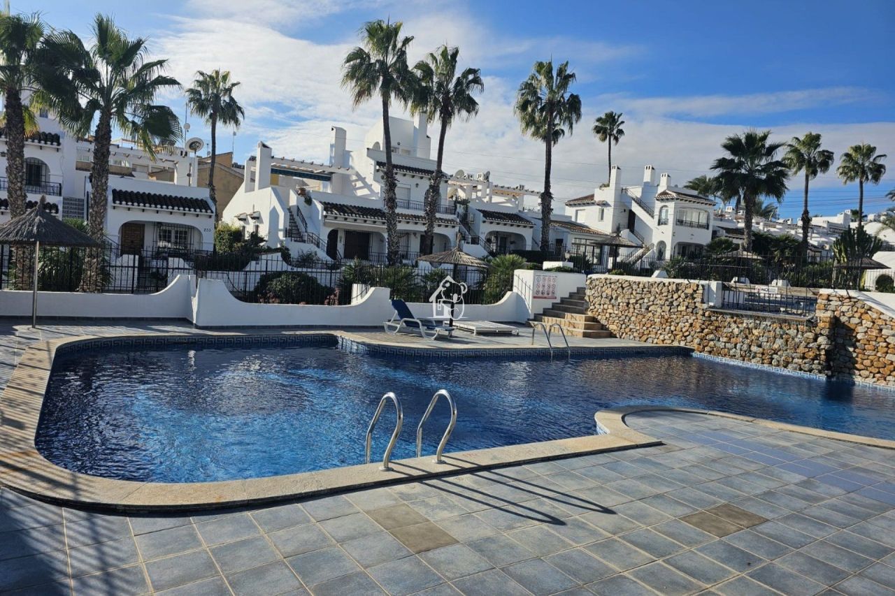 Дом в Ориуэла Коста, Испания, 80 м² - фото 1