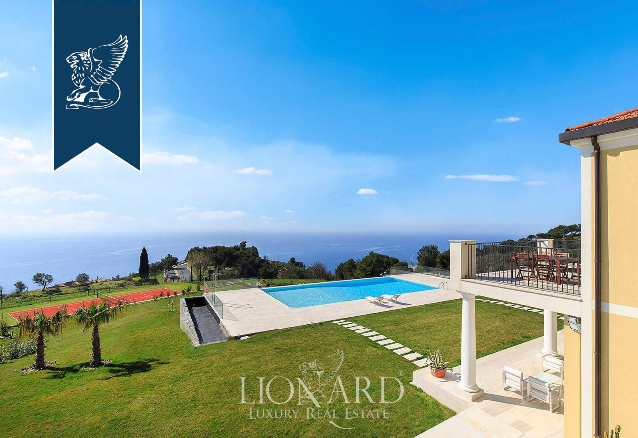 Вилла в Империи, Италия, 800 м² - фото 1