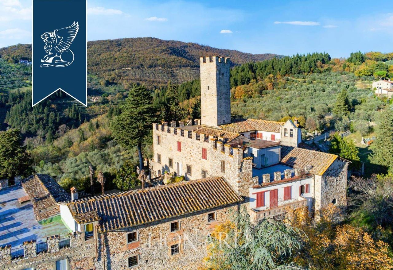 Замок во Флоренции, Италия, 2 700 м² - фото 1