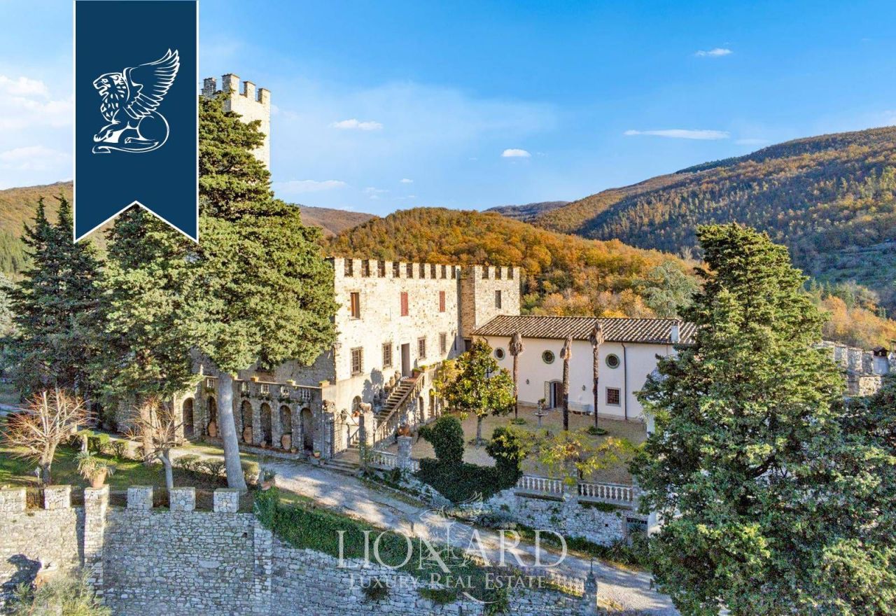 Замок во Флоренции, Италия, 2 700 м² - фото 3