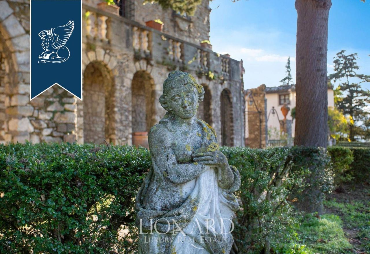 Замок во Флоренции, Италия, 2 700 м² - фото 13