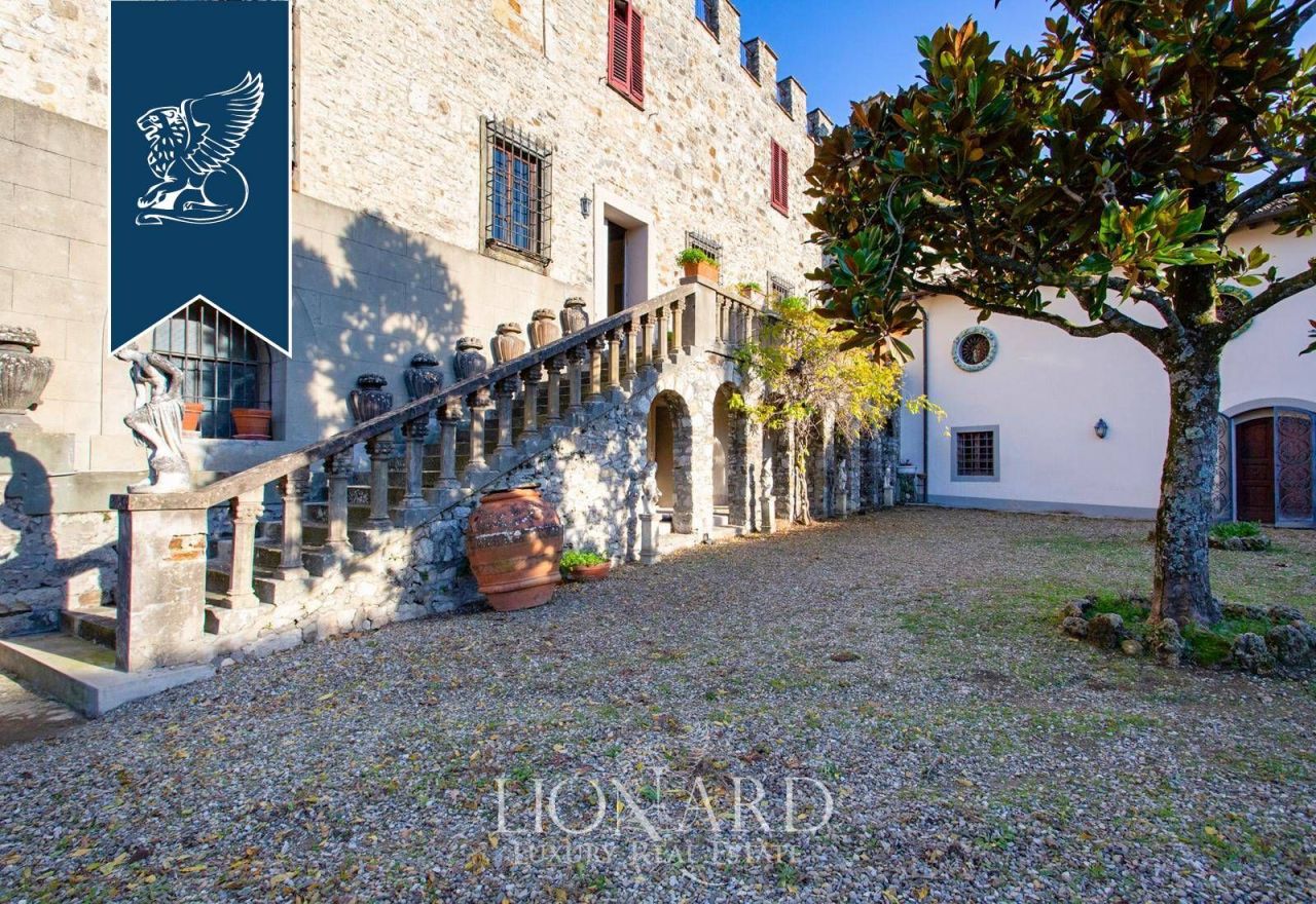 Замок во Флоренции, Италия, 2 700 м² - фото 17