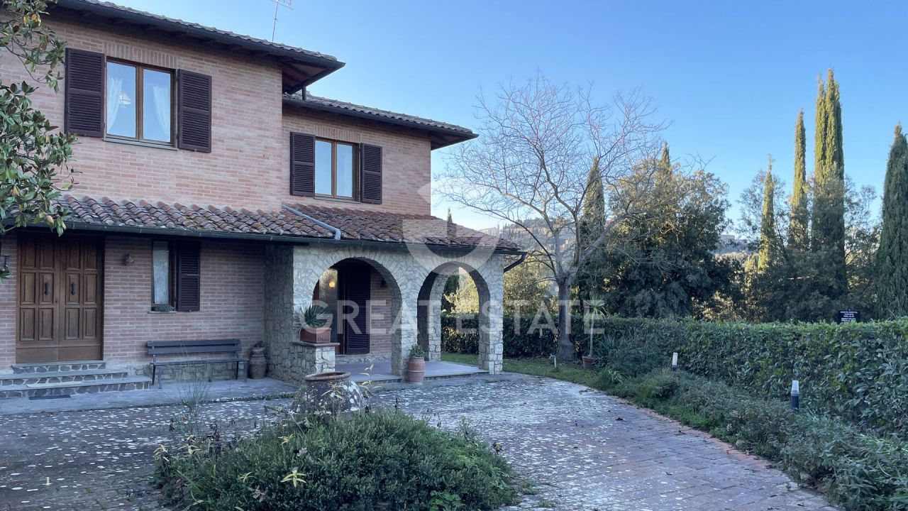 Дом в Монтепульчано, Италия, 406.2 м² - фото 2