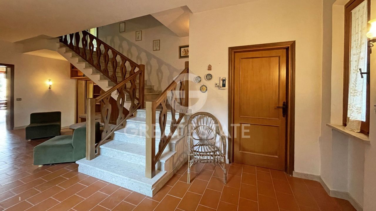 Дом в Монтепульчано, Италия, 406.2 м² - фото 12