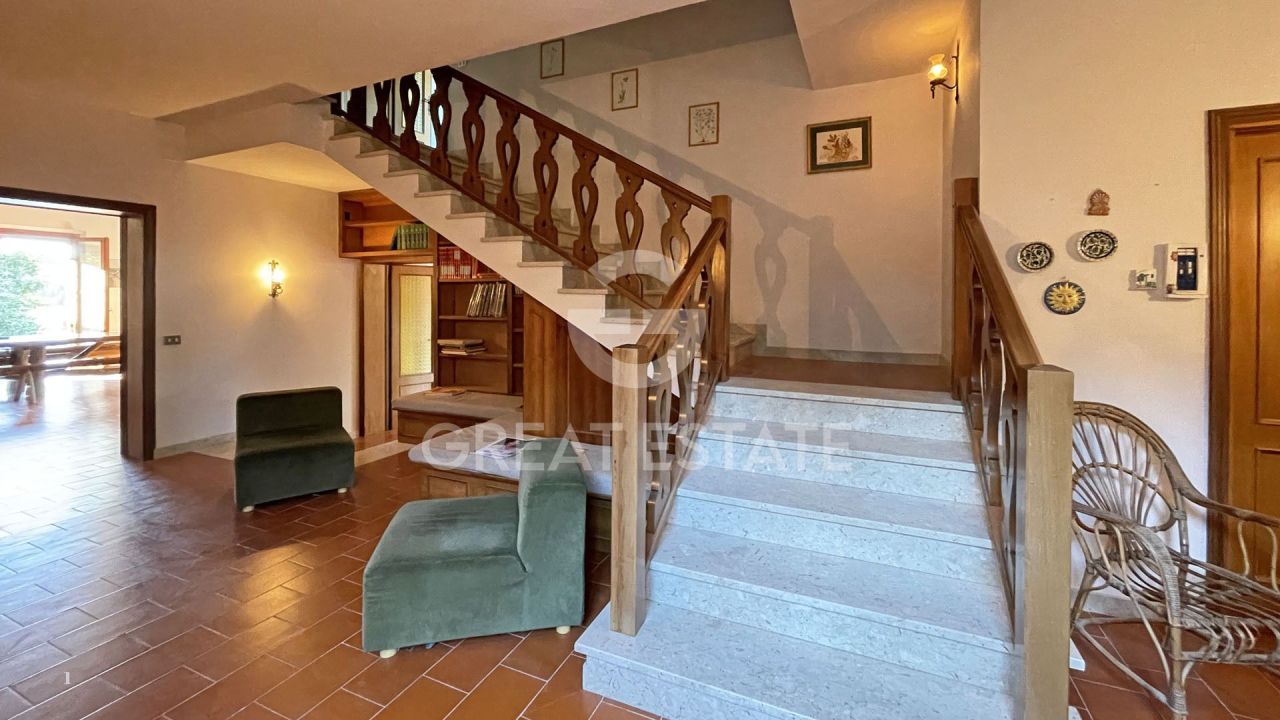 Дом в Монтепульчано, Италия, 406.2 м² - фото 13