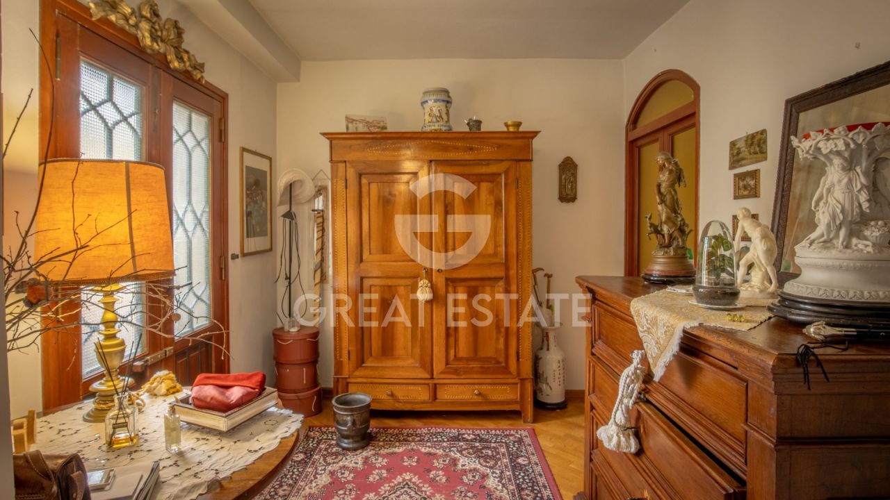 Вилла в Корчано, Италия, 683.25 м² - фото 13