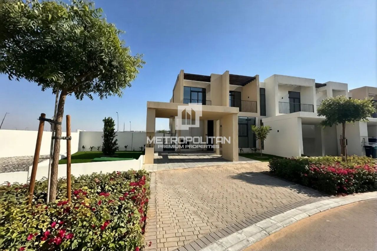 Вилла в Дубае, ОАЭ, 223 м² - фото 1