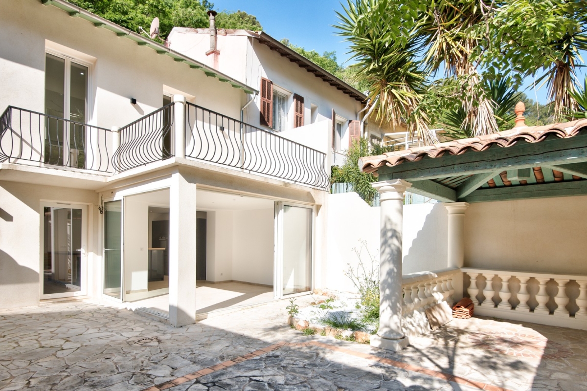 Вилла в Ницце, Франция, 160 м² - фото 1