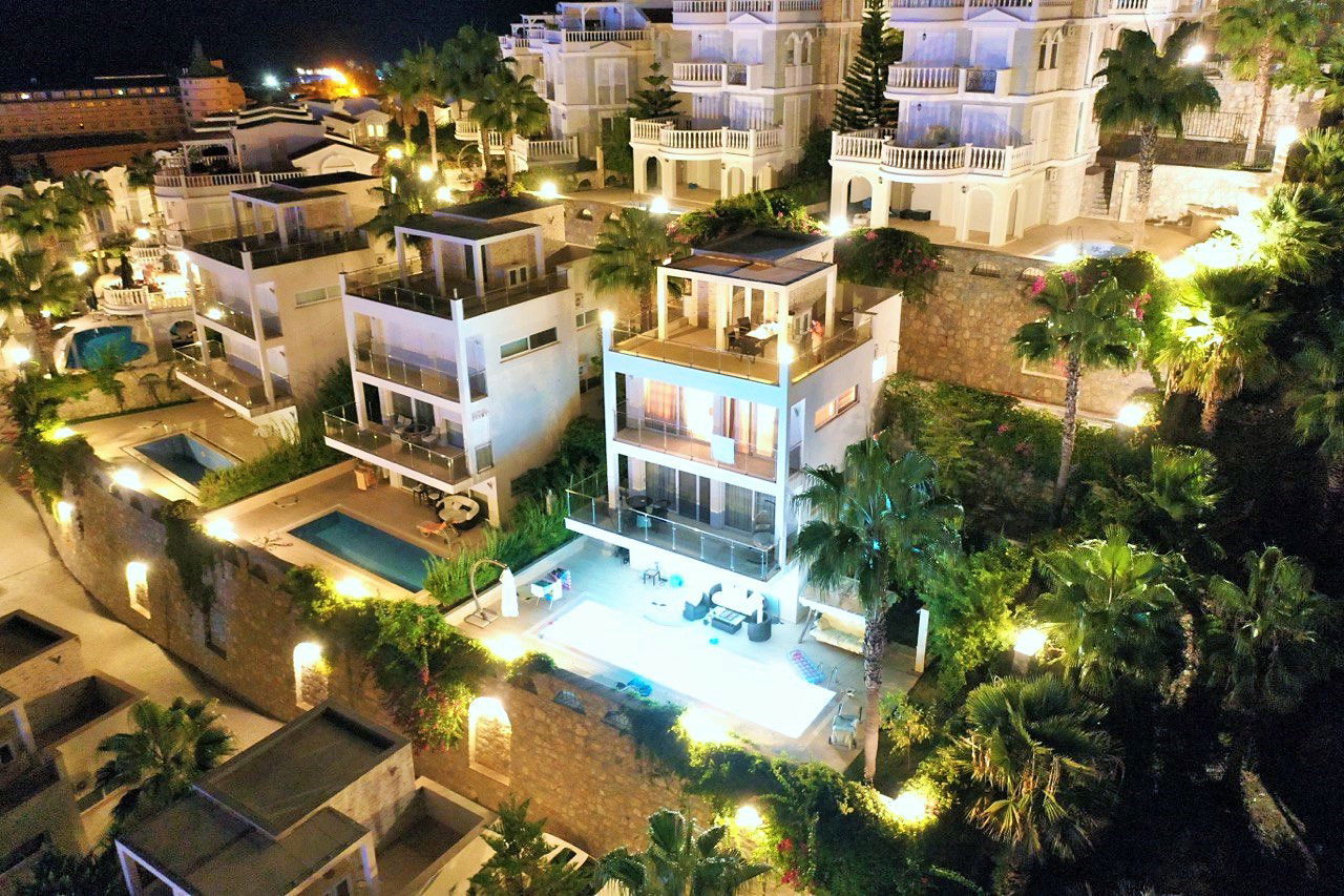 Вилла в Алании, Турция, 250 м² - фото 1