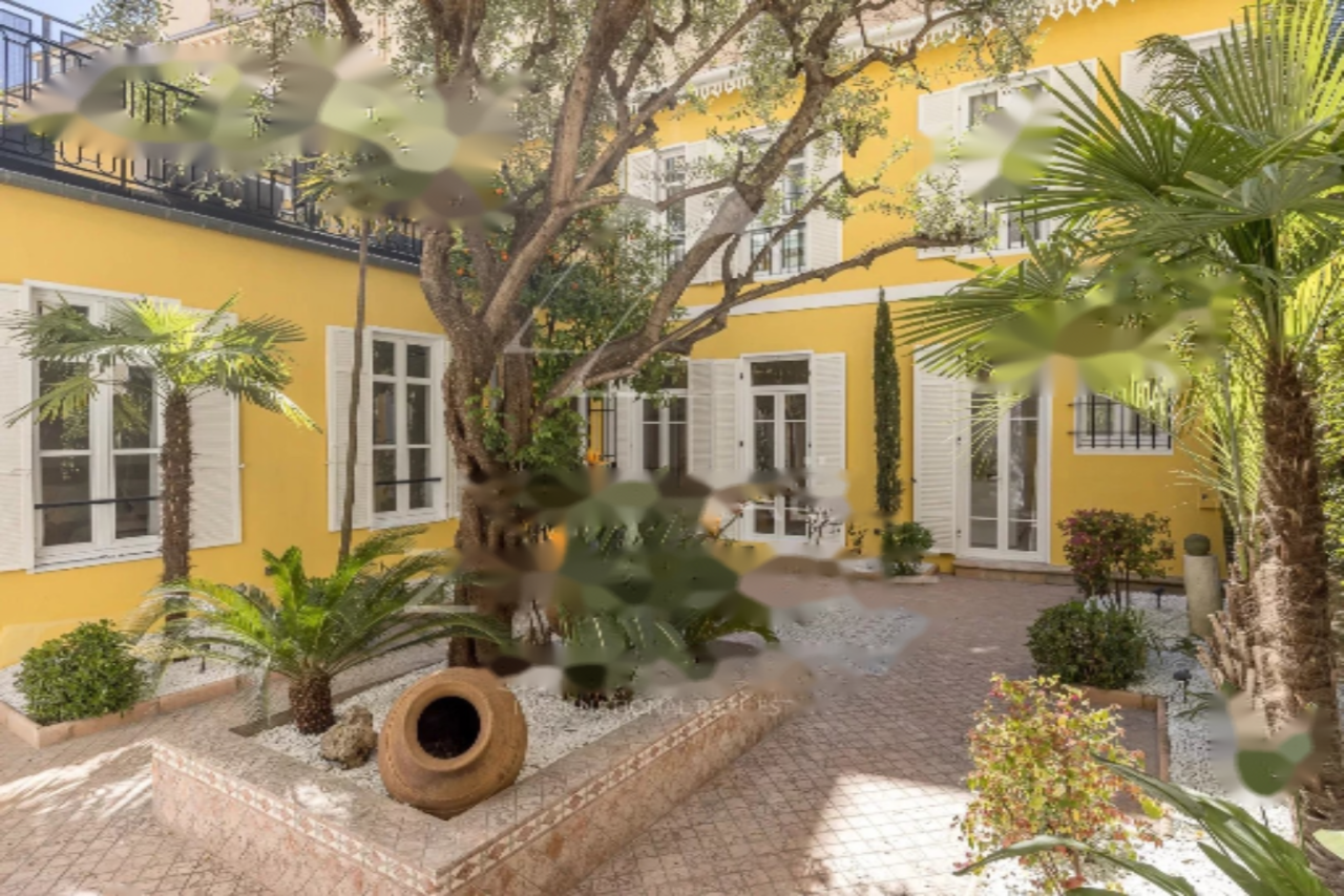 Квартира в Каннах, Франция, 131 м² - фото 1