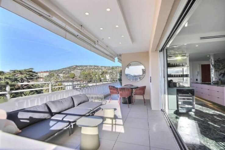 Квартира в Каннах, Франция, 97 м² - фото 1