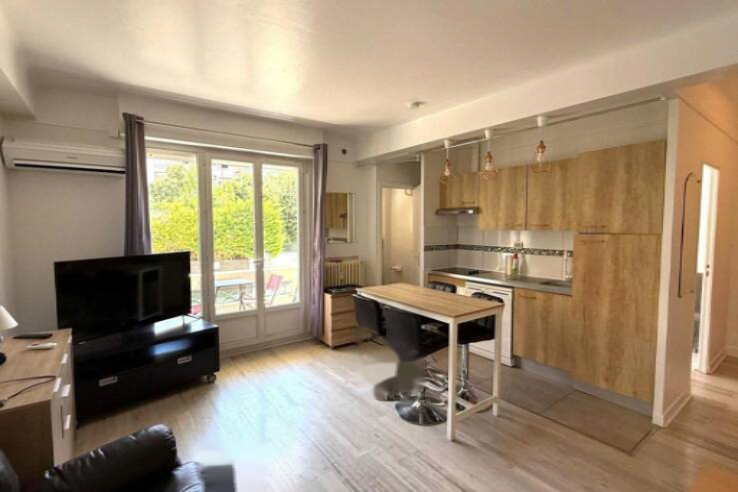 Квартира в Каннах, Франция, 58 м² - фото 1