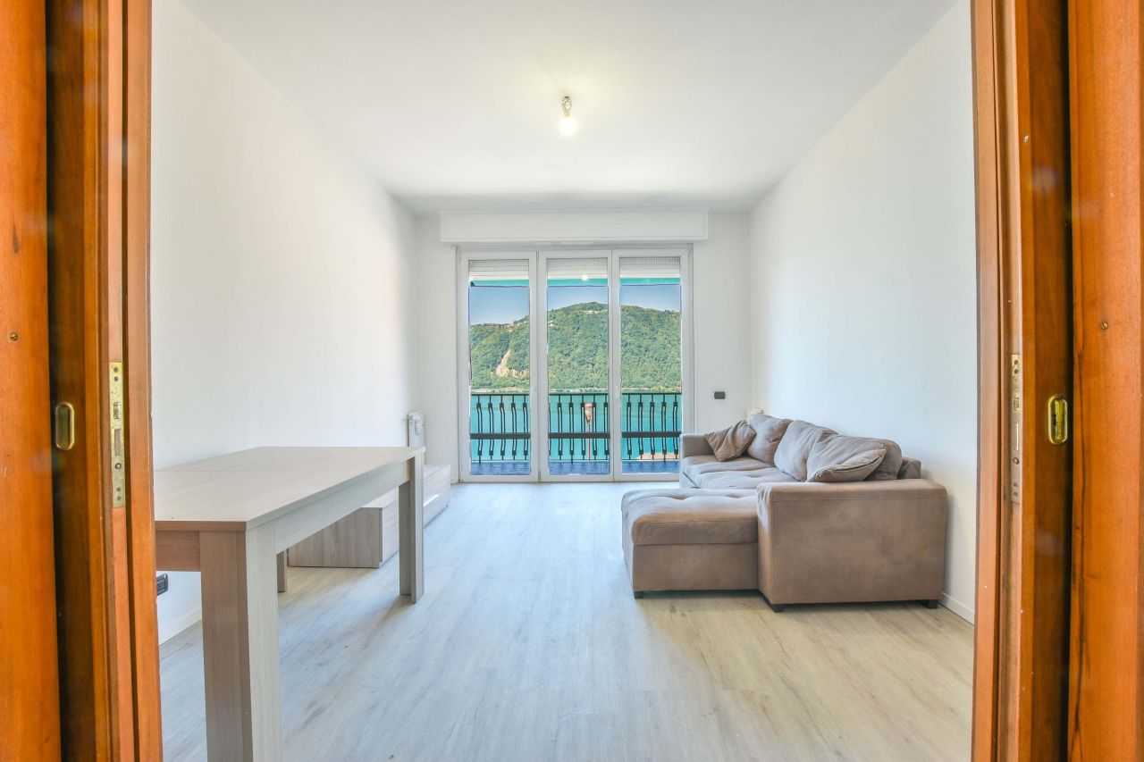 Квартира в Кампионе-д'Италия, Италия, 78 м² - фото 7