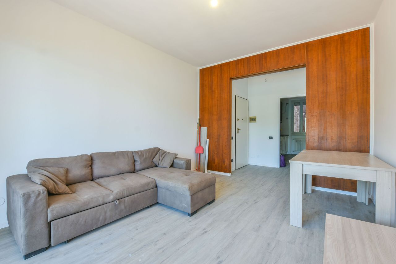 Квартира в Кампионе-д'Италия, Италия, 78 м² - фото 3