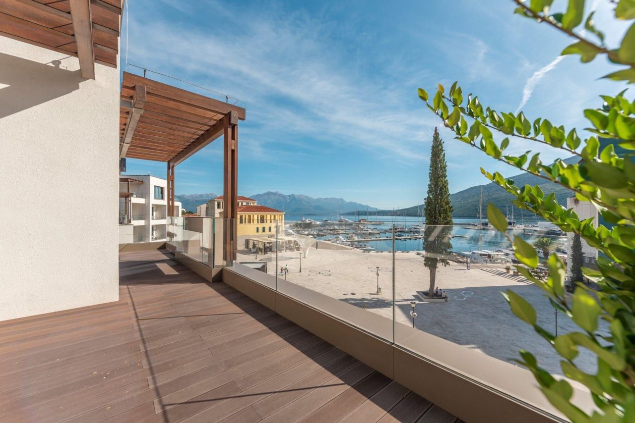 Апартаменты в Херцег-Нови, Черногория, 156 м² - фото 2