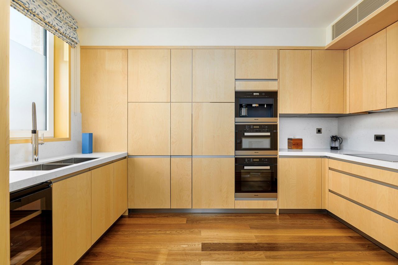 Апартаменты в Тивате, Черногория, 491 м² - фото 9