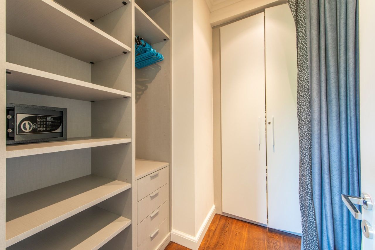 Апартаменты в Тивате, Черногория, 152 м² - фото 10