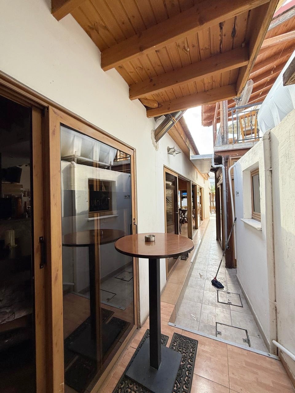 Кафе, ресторан в Ларнаке, Кипр - фото 4