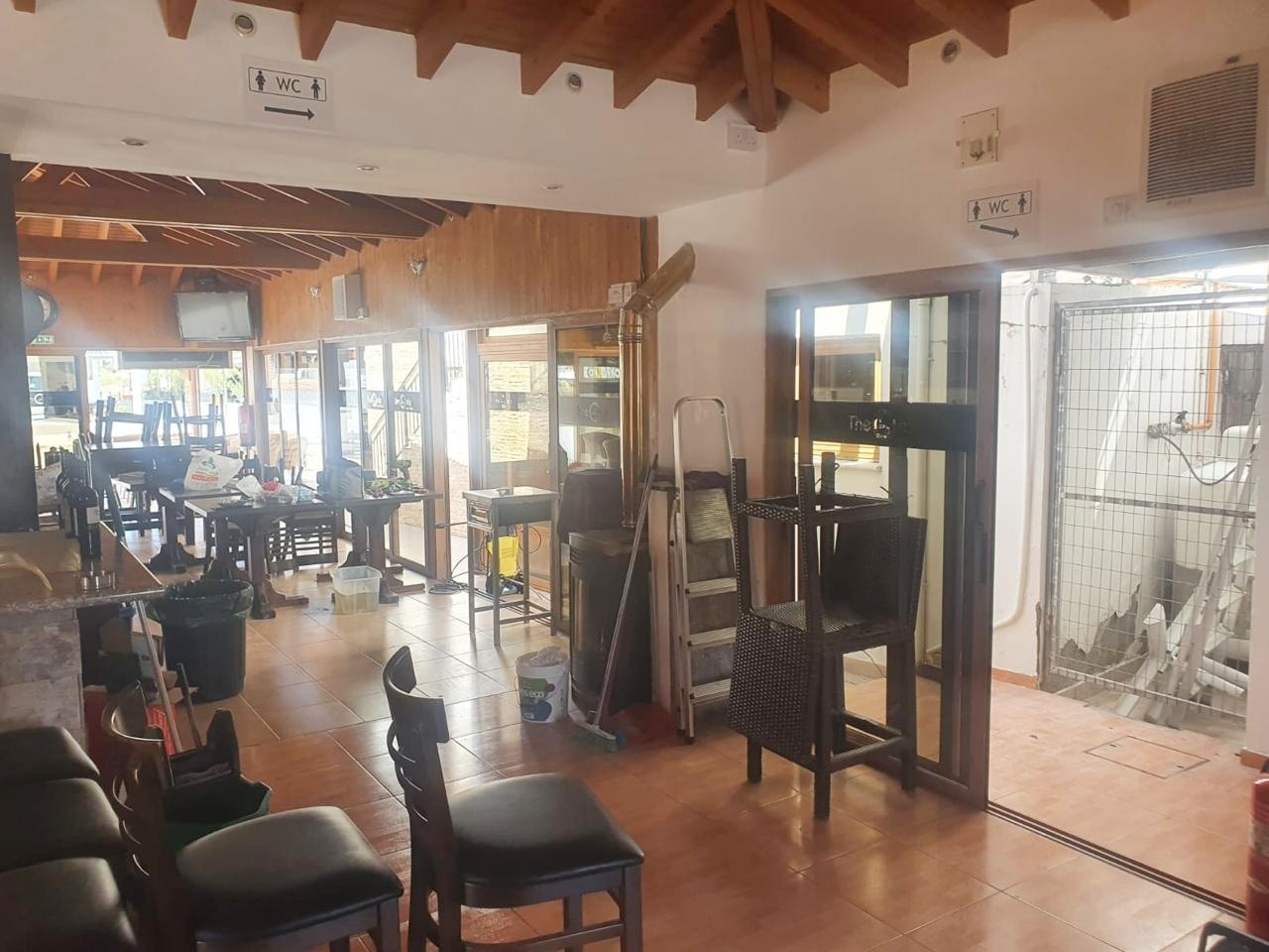 Кафе, ресторан в Ларнаке, Кипр - фото 9