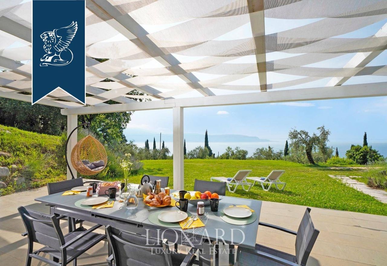 Вилла в Брешии, Италия, 805 м² - фото 18