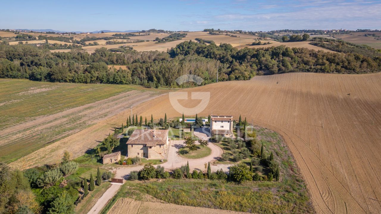 Отель, гостиница в Маршано, Италия, 812 м² - фото 1