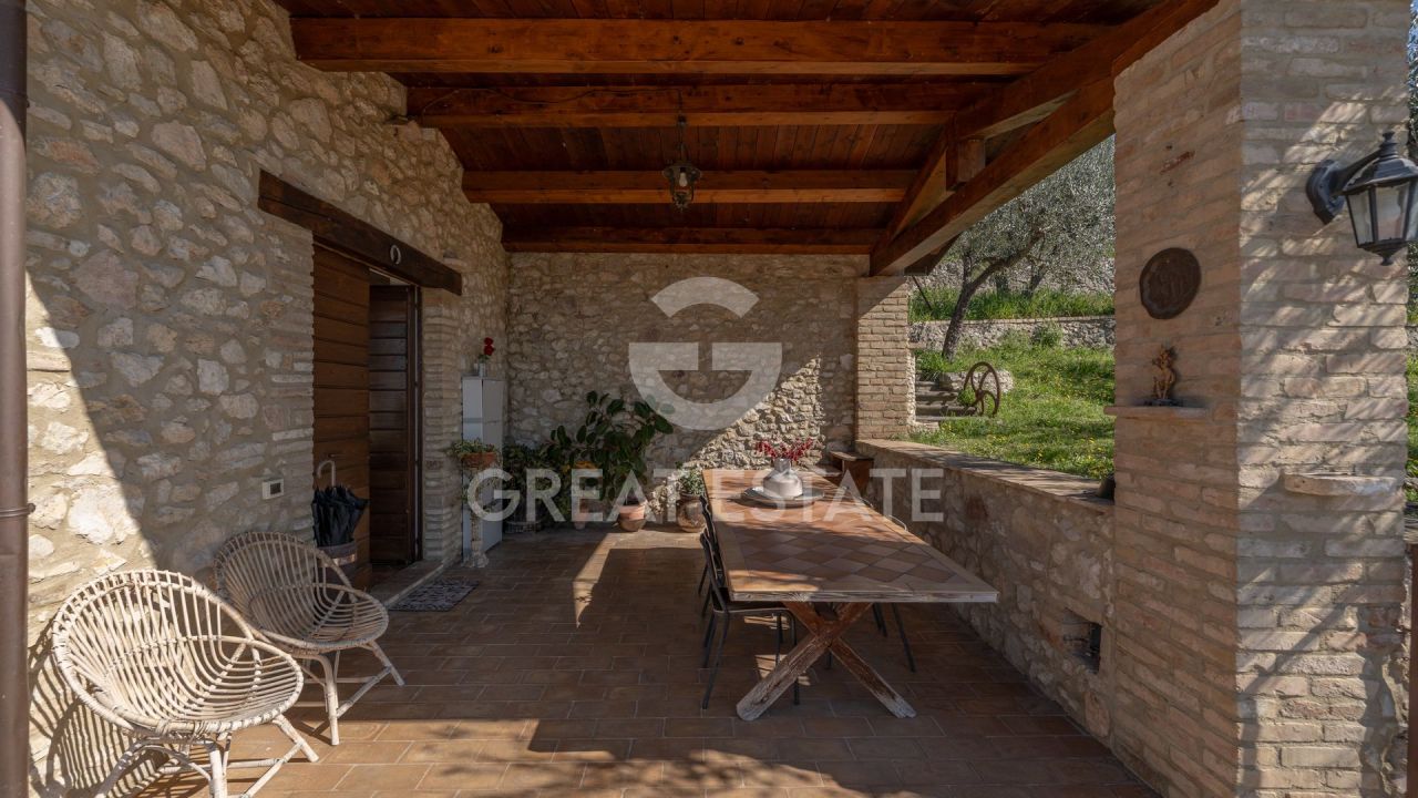 Дом в Треви, Италия, 203 м² - фото 7