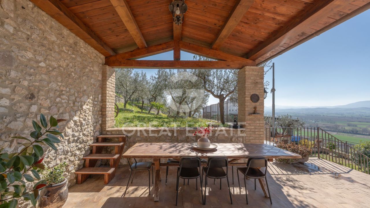 Дом в Треви, Италия, 203 м² - фото 8