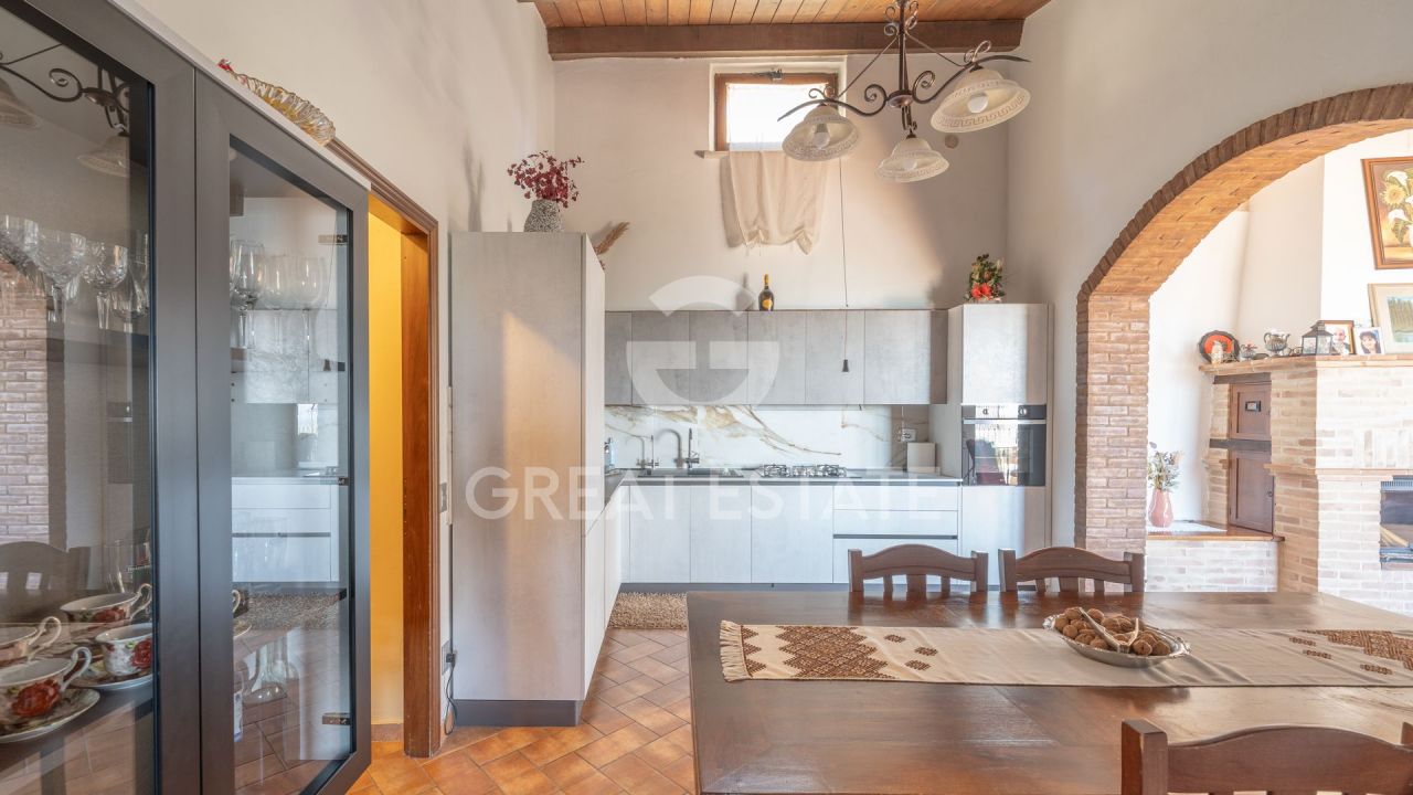 Дом в Треви, Италия, 203 м² - фото 17