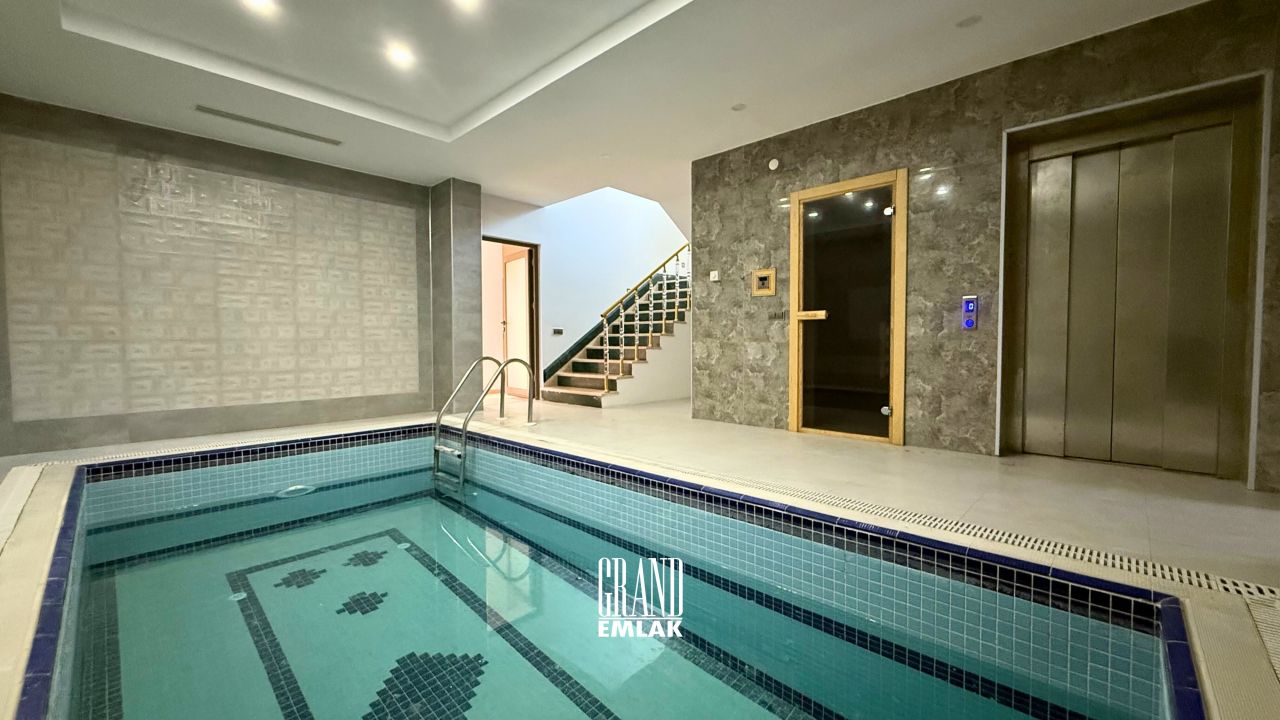 Вилла в Анталии, Турция, 380 м² - фото 1