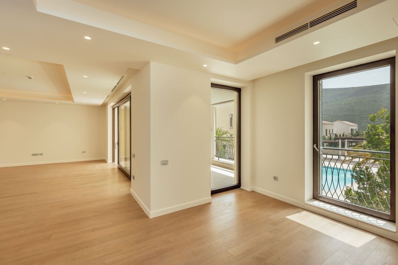 Апартаменты в Херцег-Нови, Черногория, 171 м² - фото 6