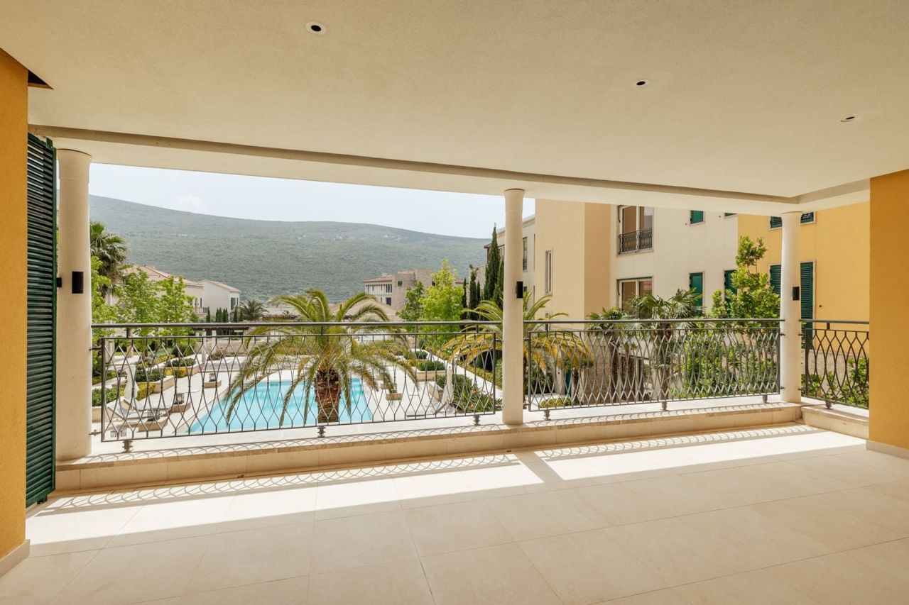 Апартаменты в Херцег-Нови, Черногория, 171 м² - фото 14