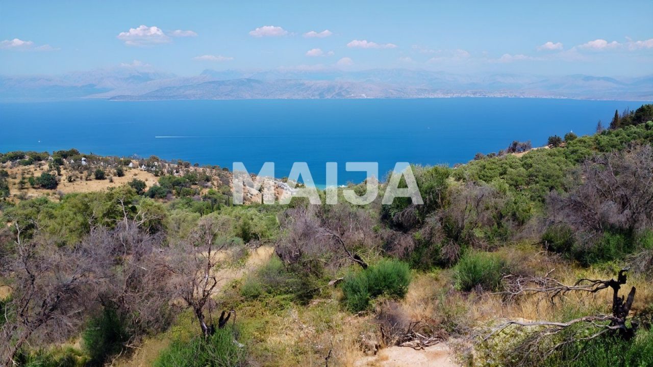Земля на Корфу, Греция, 2 148 м² - фото 1
