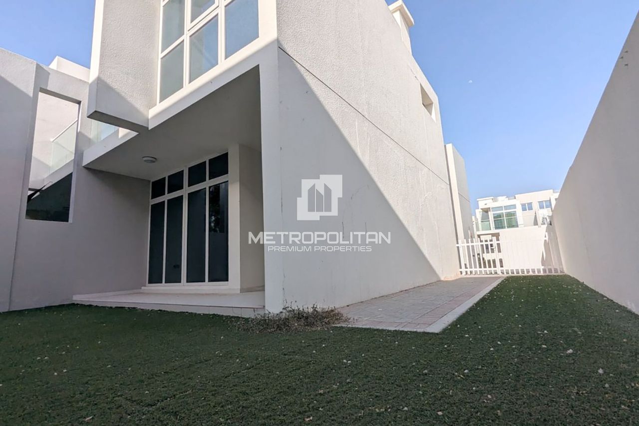 Вилла в Дубае, ОАЭ, 146 м² - фото 1