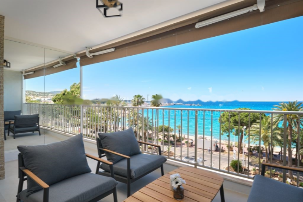 Квартира в Каннах, Франция, 70 м² - фото 1